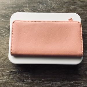 Pink wallet with zipper